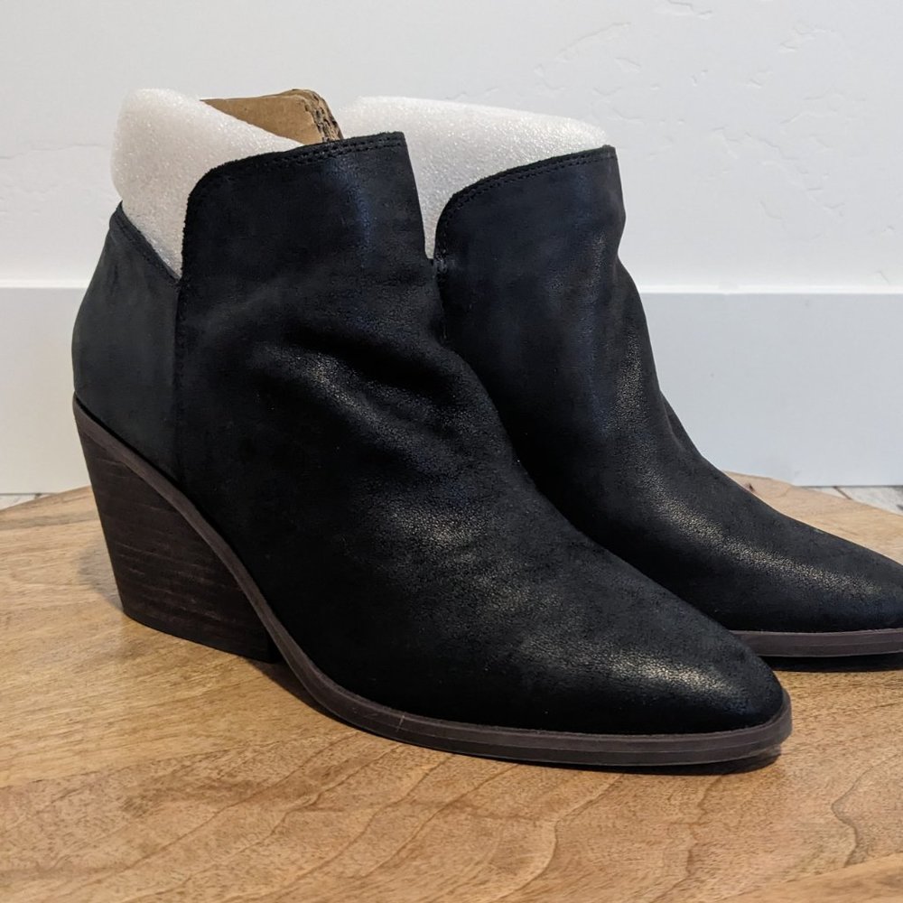 Worn Once! Lucky Brand STAYCI bootie; black leather; size 9M Women